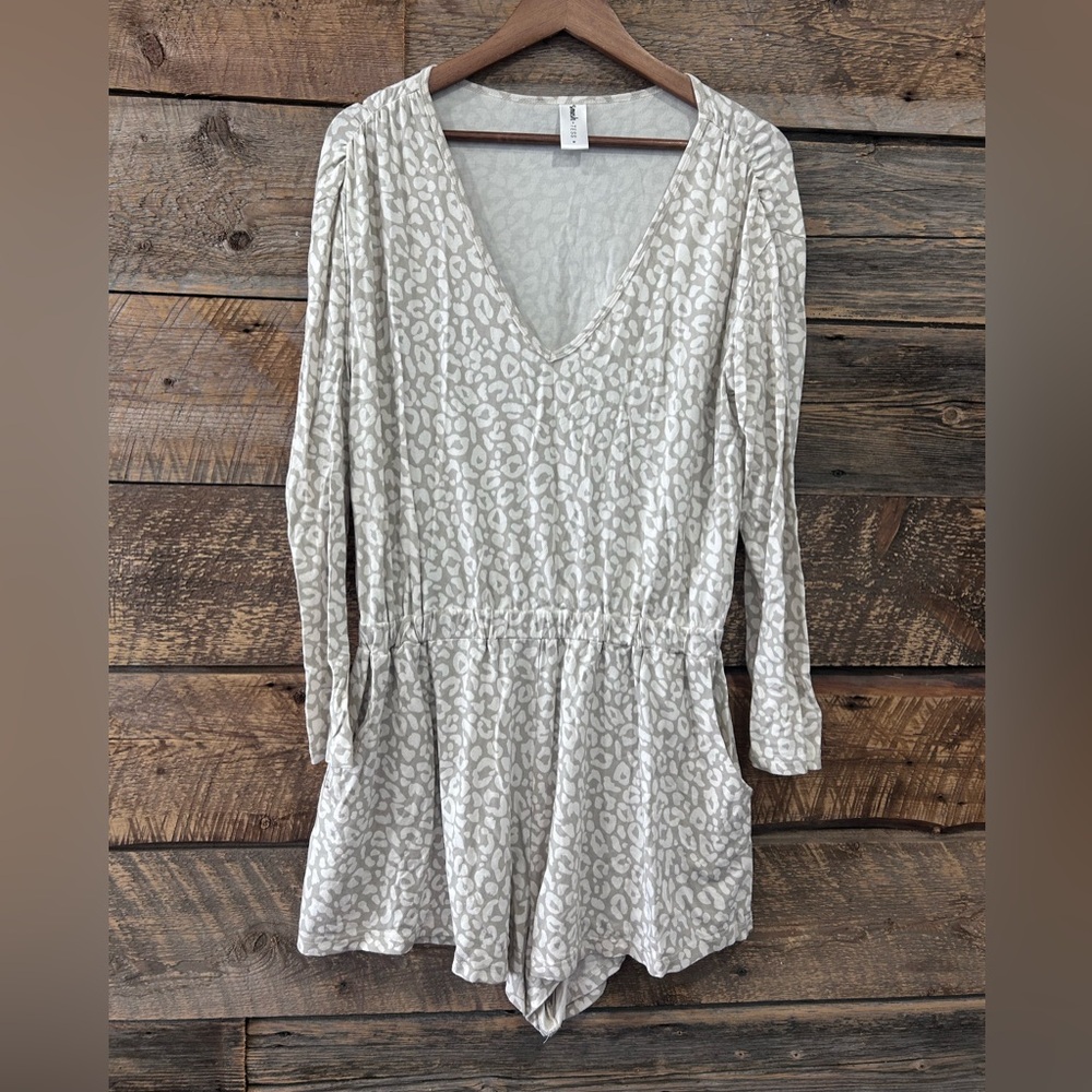 Smash + Tess Cream Leopard Print Romper